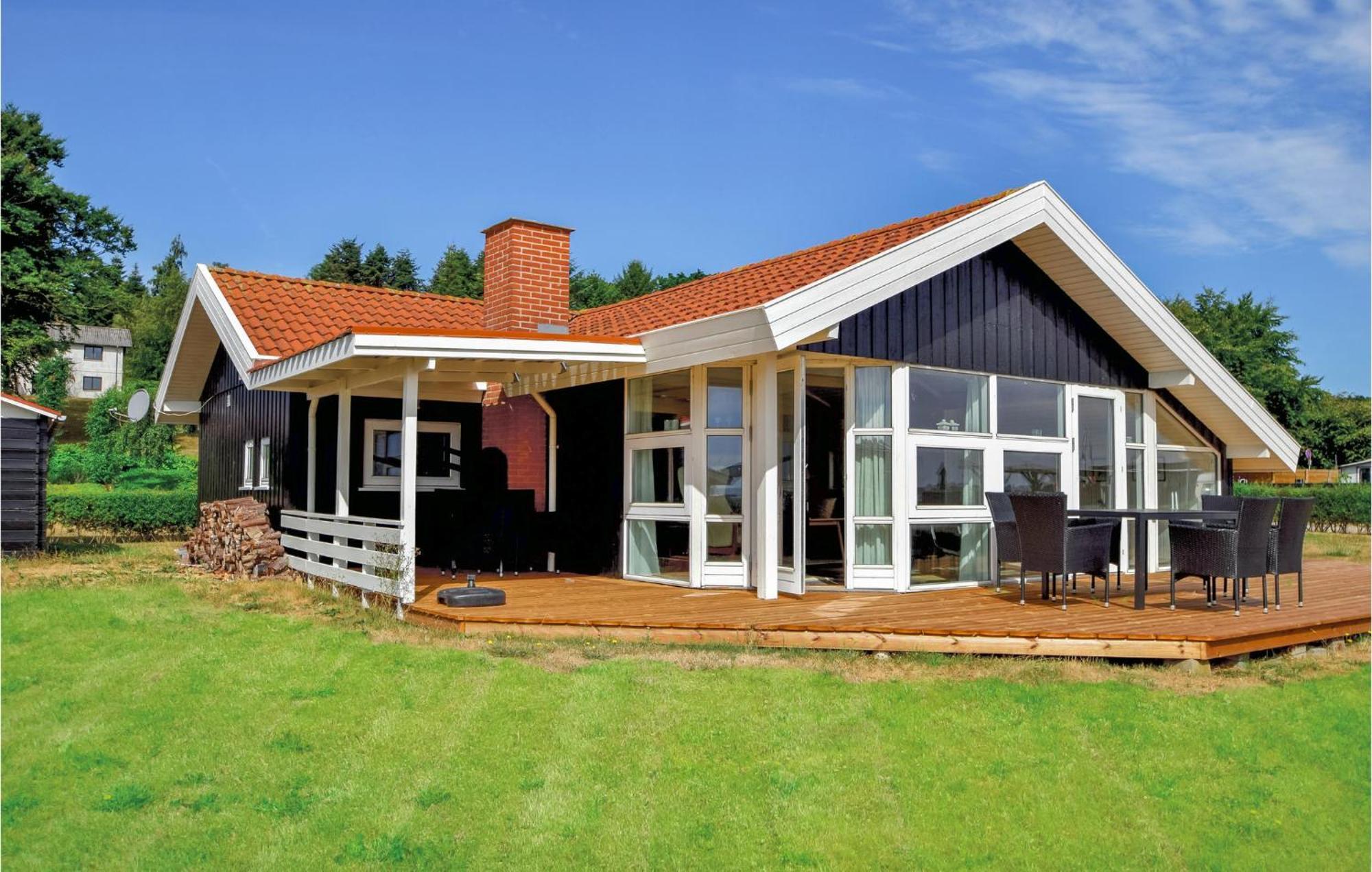 Amazing Home In Bjert With Wifi Binderup Strand Exterior photo